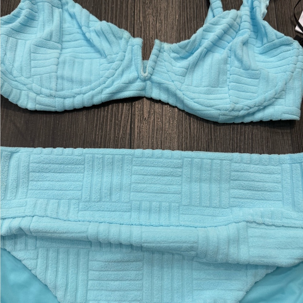 Beach Riot Bikini Set - Picture 4 of 6